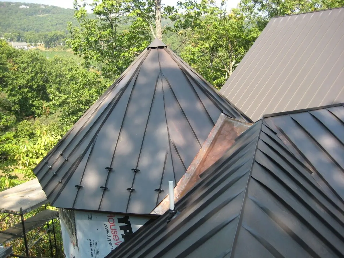 Professional Roof Tarp Installation by Craftsman Roofing in Sierra Vista